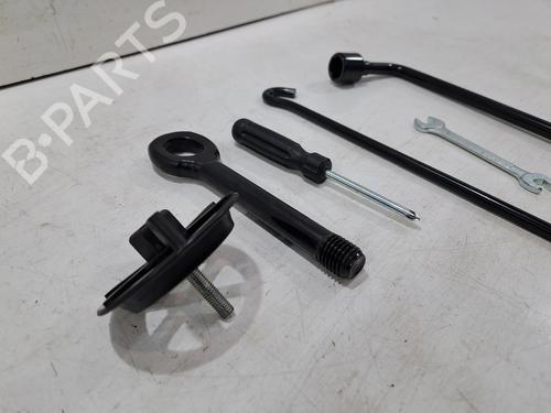 Jack Kit HYUNDAI VELOSTER (FS) 1.6 GDI | BP30789210C119