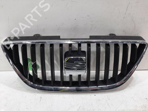 Used Grille SEAT IBIZA IV (6J5, 6P1) 1.2 (70 hp) 32041062