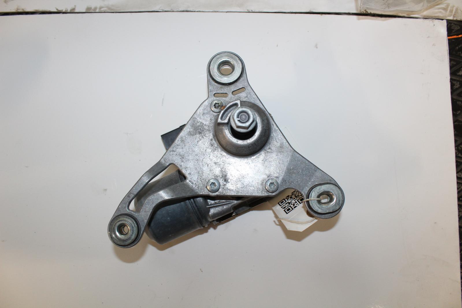 Front wiper motor – Aston Martin DB11 Vantage 5.2 V12 (2016-2026)