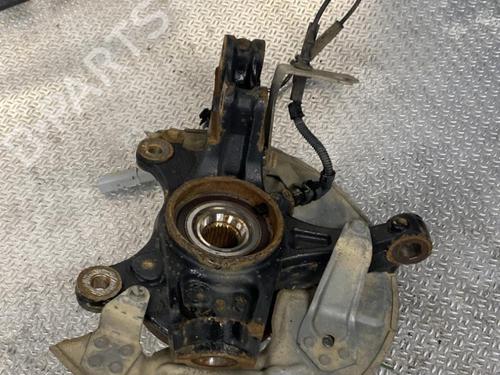 Used Right front steering knuckle PEUGEOT 3008 II SUV (MC_, MR_, MJ_, M4_) 1.5 BlueHDi 130 (131 hp) 24101687