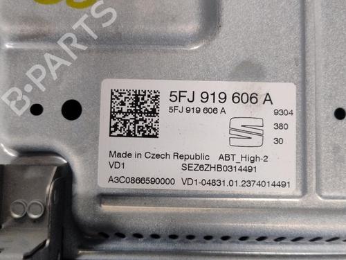Radio SEAT ATECA (KH7, KHP) 2.0 TDI | BP27489178E6 