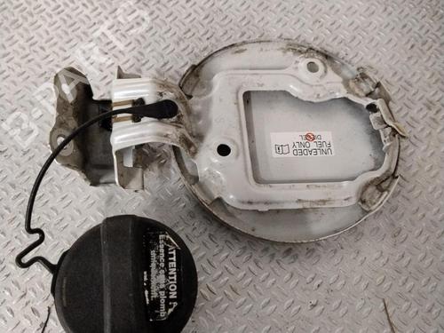 Fuel flap TOYOTA YARIS (_P13_) 1.5 Hybrid (NHP130_, NHP130) | BP26015356C131 
