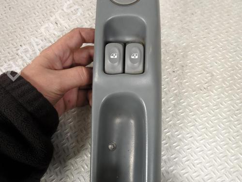 Left front window switch RENAULT TWINGO I (C06_) 1.2 16V (C06C, C06D, C06K) | BP30139298I27