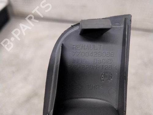 Used Left front window switch RENAULT MEGANE I (BA0/1_) 1.4 e (BA0E, BA0V) (75 hp) 28573039