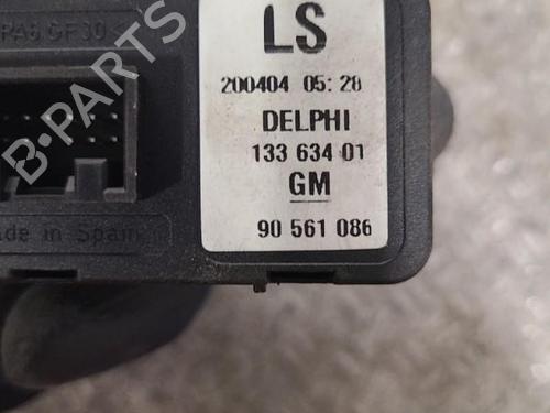 left-front-window-switch-opel-zafira-a-mpv-t98-1999-2000-2001-2002-2003-2004-2005-2006-24100393 main image