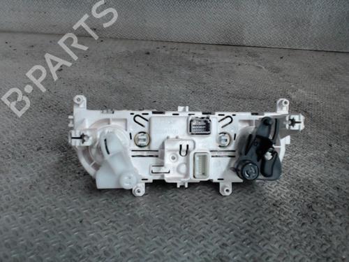 climate-control-renault-clio-iv-bh_-2012-2013-2014-2015-2016-2017-2018-2019-2020-2021-24075173 main image