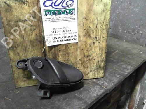 Høyre bak invendig håndtak CITROËN XSARA (N1) 1.9 TD (90 hp) 24066903