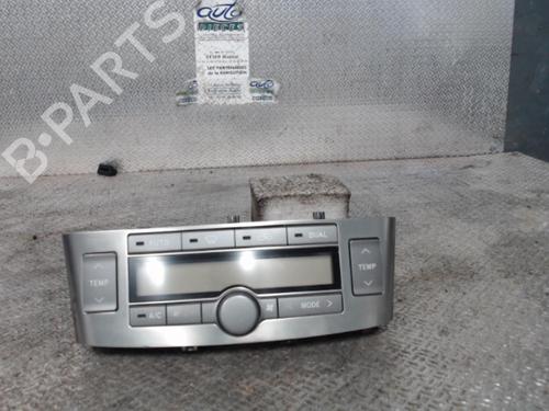 Used Climate control TOYOTA AVENSIS Saloon (_T25_) 2.0 D-4D (ADT250_, ADT250R) (126 hp) 24085464