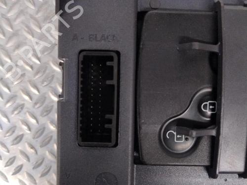 Used Card reader RENAULT CLIO IV (BH_) 1.2 16V (73 hp) 25704009