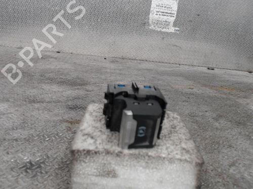 Used Hand brake PEUGEOT 208 II (UB_, UP_, UW_, UJ_) 1.2 PureTech 100 (101 hp) 24092587