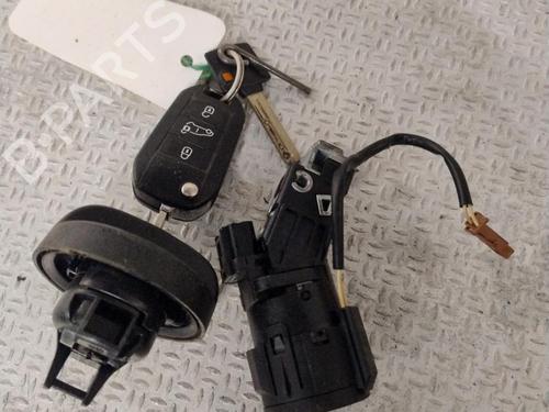 Used Ignition barrel PEUGEOT EXPERT Van (V_) 2.0 BlueHDi 120 (122 hp) 30606172