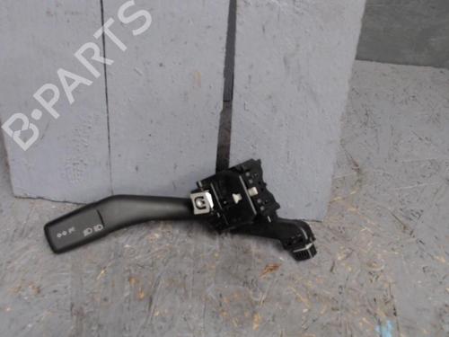 Used Steering column stalk SEAT LEON (1P1) 1.9 TDI (105 hp) 24070040