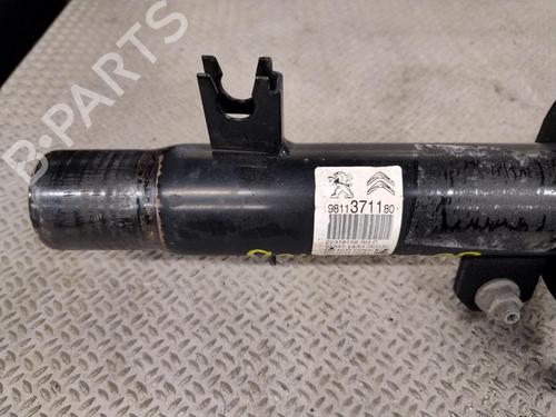 Used Right front shock absorber Right front shock absorber CITROËN C3 III (SX) 1.2 PureTech 82 (83 hp) 31265893 31265893