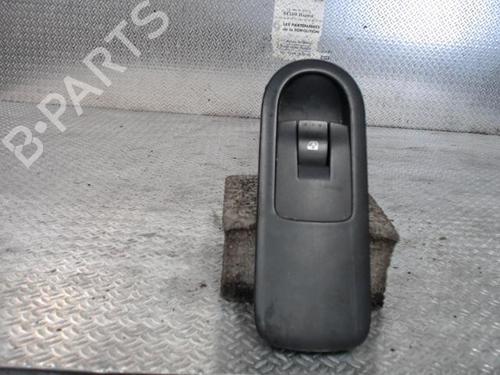 Used Switch RENAULT SCÉNIC II (JM0/1_) 1.5 dCi (JM16) (103 hp) 24091109