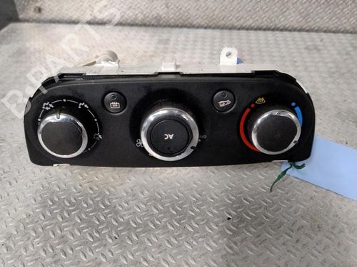 Used Climate control RENAULT CLIO IV (BH_) 1.5 dCi 90 (90 hp) 25703477