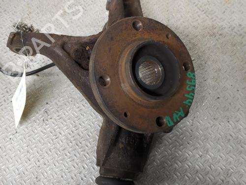 Used Right front steering knuckle CITROËN C4 Picasso I MPV (UD_) 1.6 HDi (109 hp) 30366107