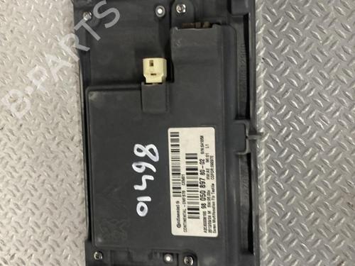 display-monitor-citroen-c4-picasso-ii-2013-25730351 main image