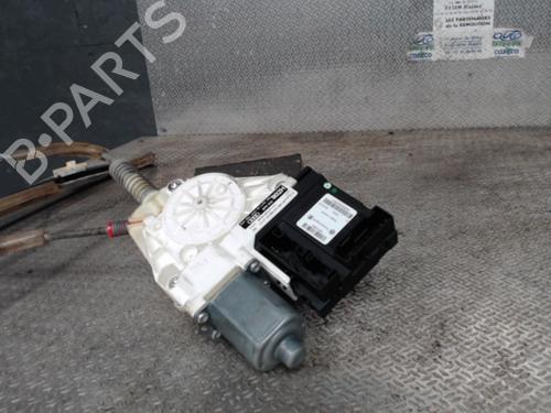 Rudehejsemekanisme ventre foran AUDI A3 Sportback (8PA) 1.9 TDI (105 hp) 24081728