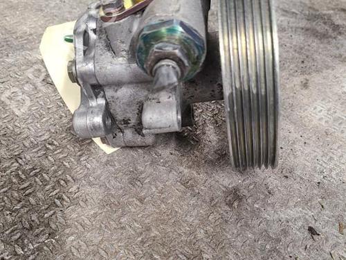 Used Steering pump FORD FIESTA V (JH_, JD_) 1.4 TDCi (68 hp) 24099518