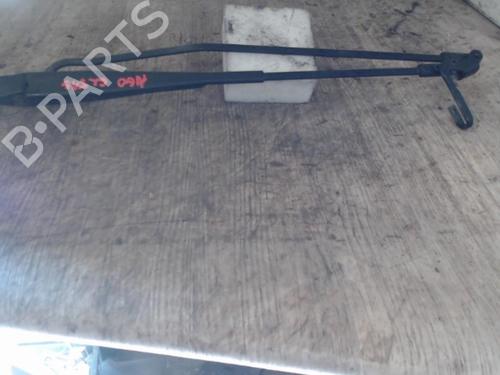 Used Front windshield wiper arm Front windshield wiper arm TOYOTA AYGO (_B1_) 1.0 (KGB10_, KGB10R) (68 hp) 24068955 24068955