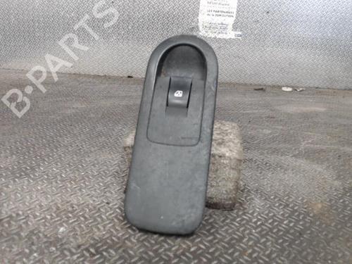 Used Switch Switch RENAULT SCÉNIC II (JM0/1_) 1.9 dCi (JM0G, JM12, JM1G, JM2C) (120 hp) 24090725 24090725