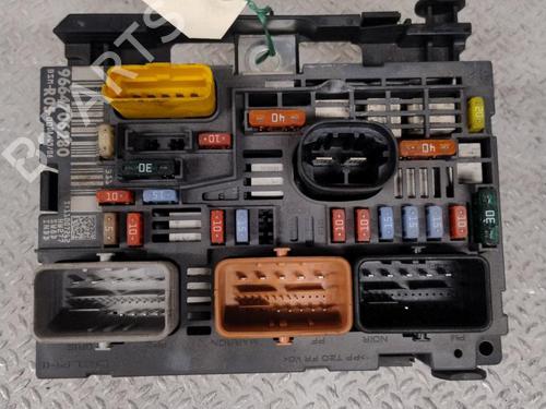 Used Fuse box Fuse box PEUGEOT 308 I (4A_, 4C_) 1.4 16V (98 hp) 36543690 36543690