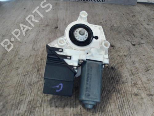 Vindusheismotor venstre foran SEAT LEON (1M1) 1.9 TDI (150 hp) 24068599