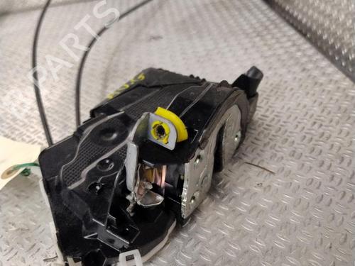 Front left lock TOYOTA YARIS (_P13_) 1.5 Hybrid (NHP130_, NHP130) | BP26015360C98 