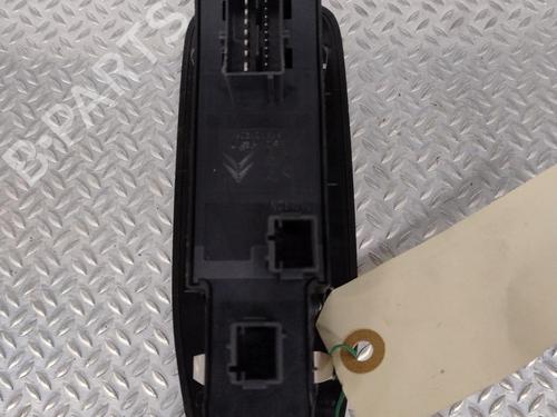 Left front window switch PEUGEOT 2008 I (CU_) 1.2 THP 110 / PureTech 110 | BP25704017I27 - Image 2