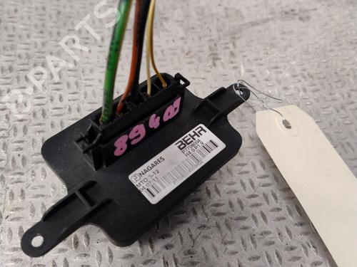 Used Heater resistor Heater resistor PEUGEOT 5008 (0U_, 0E_) 1.6 HDi (112 hp) 30606257 30606257