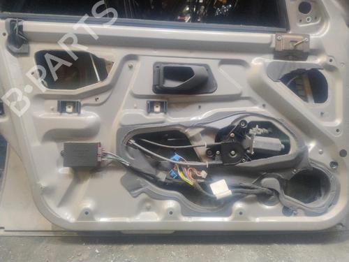 Used Left front door Left front door 24070643 24070643