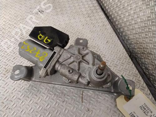 Used Rear wiper motor TOYOTA YARIS (_P13_) 1.5 Hybrid (NHP130_, NHP130) (101 hp) 26015366