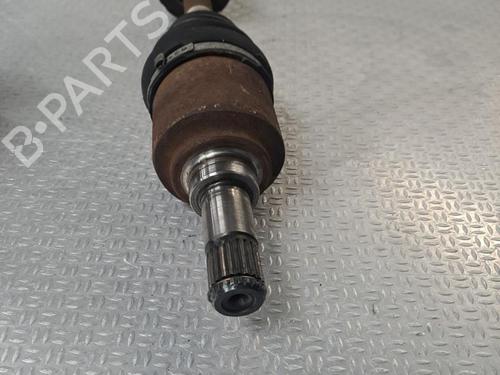 Used Right front driveshaft Right front driveshaft FIAT GRANDE PUNTO (199_) 1.2 (65 hp) 24061831 24061831