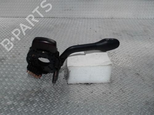Used Steering column stalk VW GOLF III (1H1) 1.4 (60 hp) 24075027