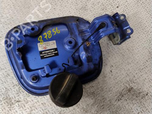 fuel-flap-toyota-c-hr-_x1_-2016-26450093 main image