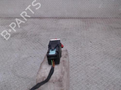 Used Warning switch Warning switch VW SCIROCCO III (137, 138) 2.0 TDI (140 hp) 24101898 24101898