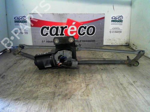 Used Front wiper motor RENAULT CLIO I (B/C57_, 5/357_) 1.9 D (54 hp) 24067681