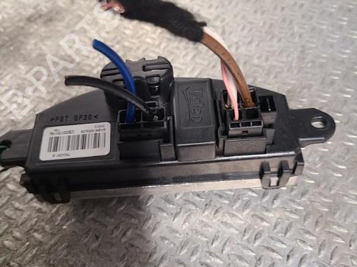 Used Heater resistor RENAULT MEGANE IV Hatchback (B9A/M/N_) 1.5 dCi 110 (B9A3) (110 hp) 24098485