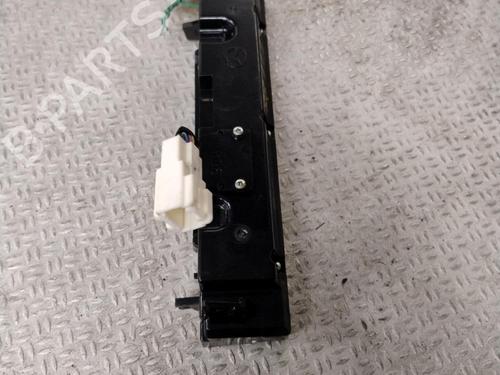 display-monitor-mazda-3-bk-2003-2004-2005-2006-2007-2008-2009-27665933 main image