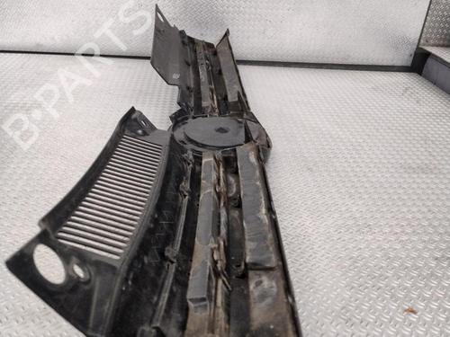 Used Grille VW GOLF VI (5K1) 2.0 TDI (110 hp) 26514352