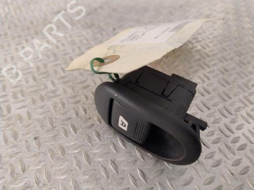 Used Switch Switch PEUGEOT 1007 (KM_) 1.4 (75 hp) 30740226 30740226