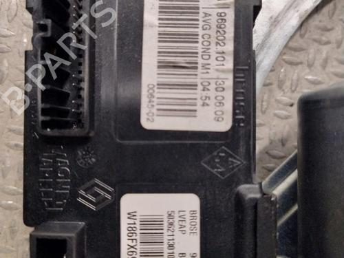 Front left window mechanism RENAULT SCÉNIC III (JZ0/1_) 1.5 dCi | BP32037755C22