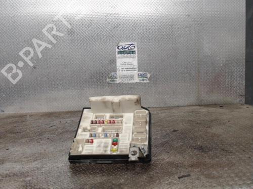 Used Fuse box RENAULT SCÉNIC II (JM0/1_) [2003-2010]  24083415