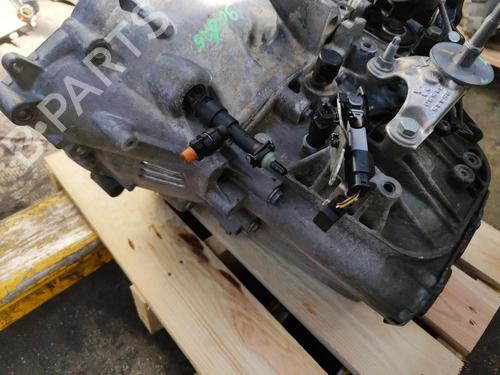 Used Gearbox Gearbox PEUGEOT 5008 (0U_, 0E_) 2.0 HDi 150 / BlueHDi 150 (150 hp) 35887603 35887603