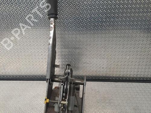 Used Hand brake Hand brake PEUGEOT 407 (6D_) 2.0 HDi 135 (6DRHRH, 6DRHRE, 6DRHRG, 6DRHRJ) (136 hp) 24065008 24065008