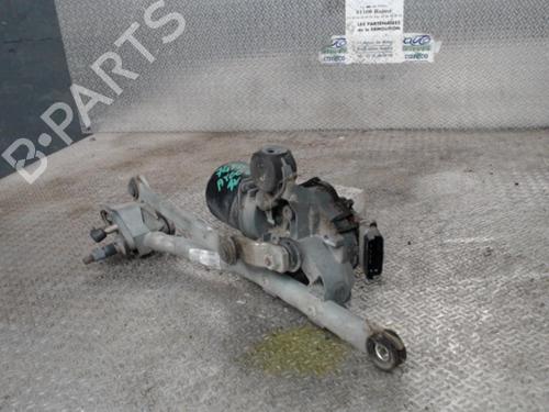 Used Front wiper motor TOYOTA AYGO (_B1_) 1.4 D-4D (WNB10_, WNB10R) (54 hp) 24081150