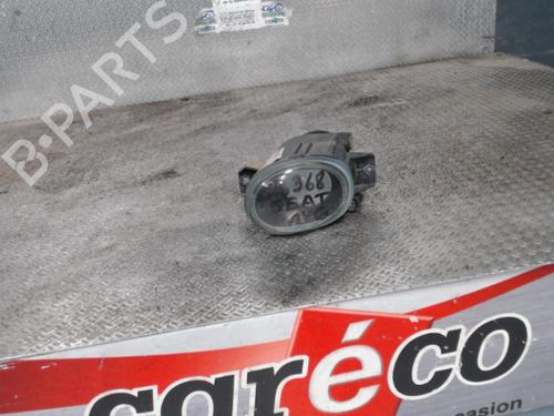 Used Left front fog light SEAT LEON (1M1) 1.9 TDI (110 hp) 24082469