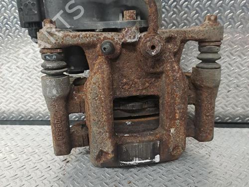 Used Left rear brake caliper PEUGEOT 5008 II (MC_, MJ_, MR_, M4_) 1.5 BlueHDi 130 (MCYHZJ, MCYHZR, MCYHZX) (131 hp) 24093821