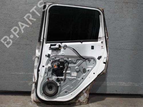 Used Right rear door FORD KUGA I 2.0 TDCi (136 hp) 24101000