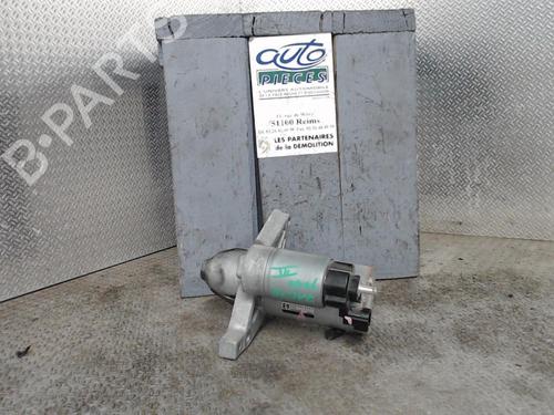 Used Starter Starter TOYOTA YARIS (_P13_) 1.5 (NSP131_) (112 hp) 24079457 24079457